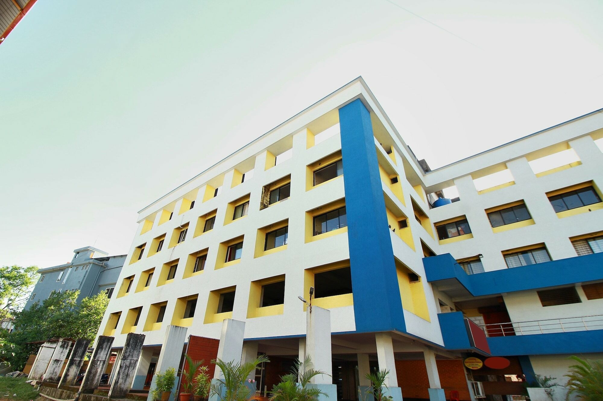 Hotel Century Executive à Udupi Extérieur photo